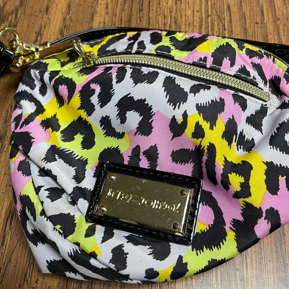 Betsey Johnson Crossbody Bag - Picture 2 of 3